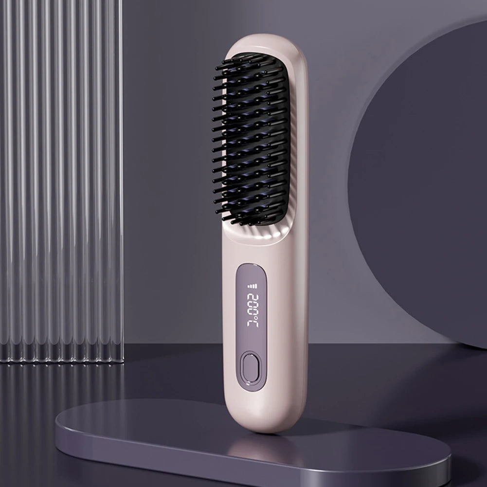 La PREMIÈRE brosse coiffante pensée pour les cheveux courts